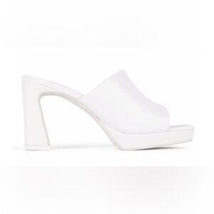 Jeffrey Campbell white leather Dress Code platform sandal. Size 8.5